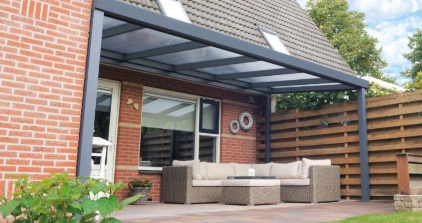 Polycarbonaat platen en veranda in den bosch